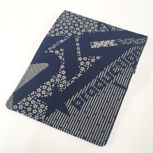 伝統柄からロゴが浮き出ます