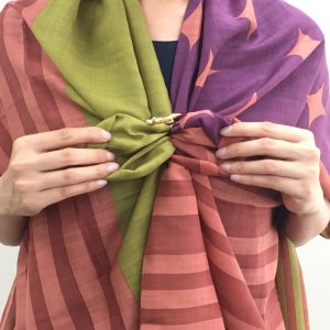 左右対称になるように